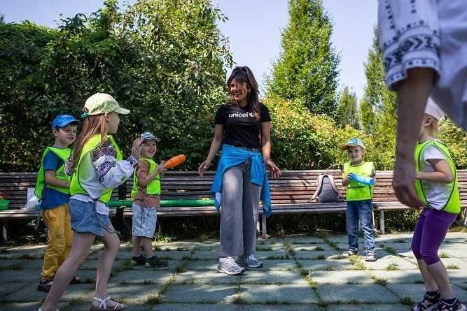 Priyanka Chopra meets Ukrainian refugees in Poland