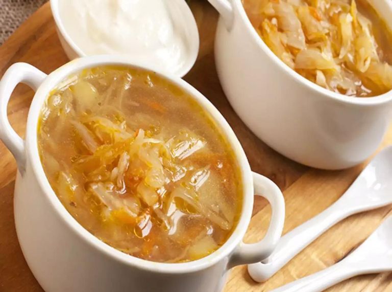 Cabbage soup is full of nutrients and can help you lose up to 2 kg at home.