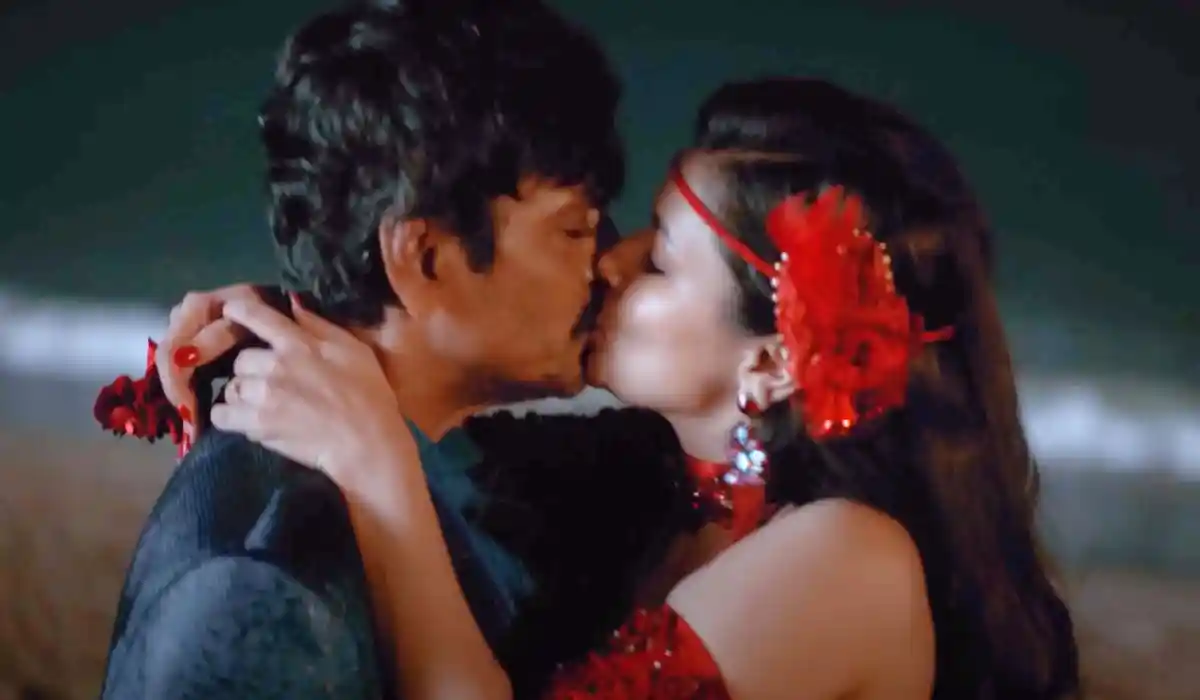 Nawazuddin & Avneet Kiss Controversy